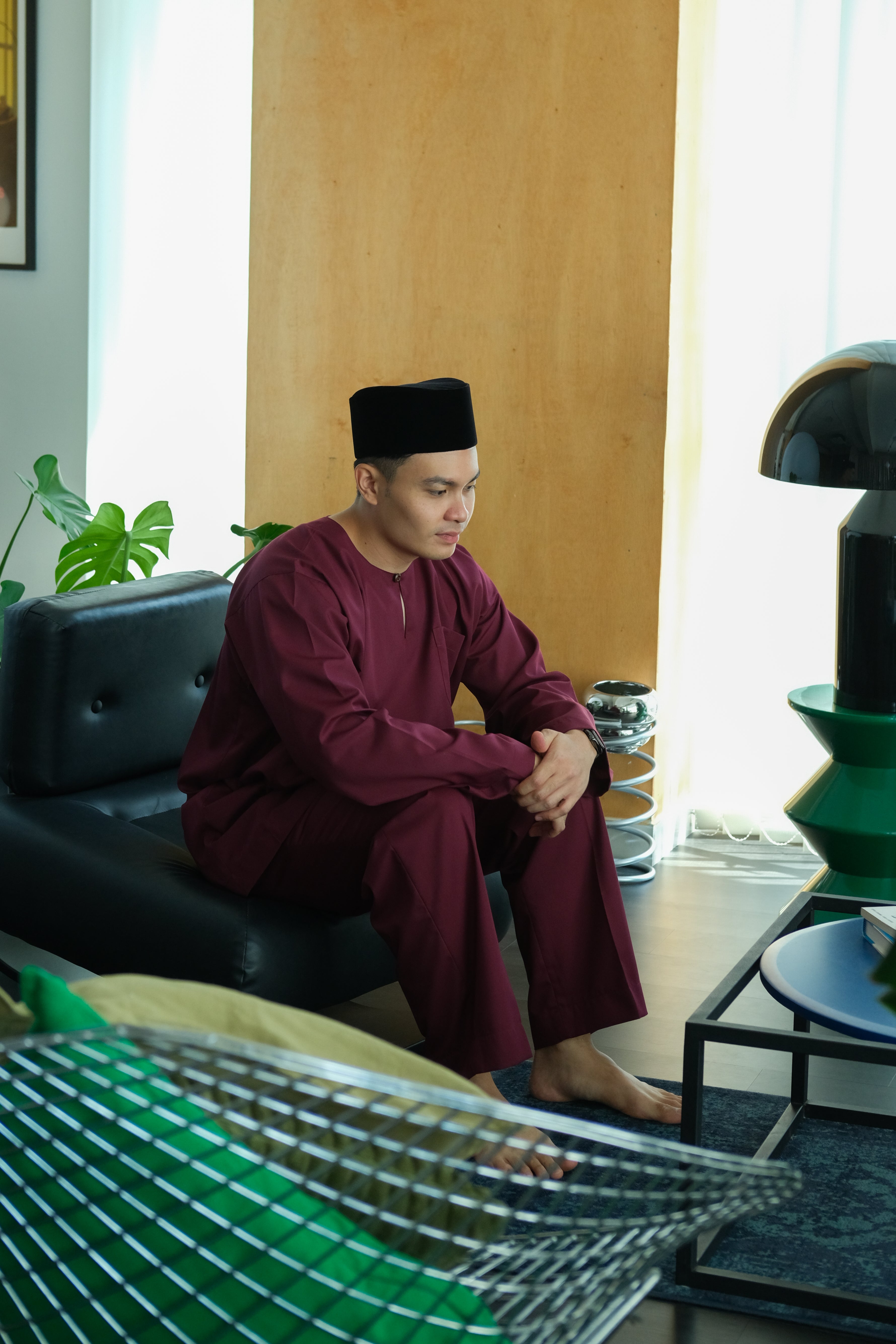 Teluk Belanga in Burgundy